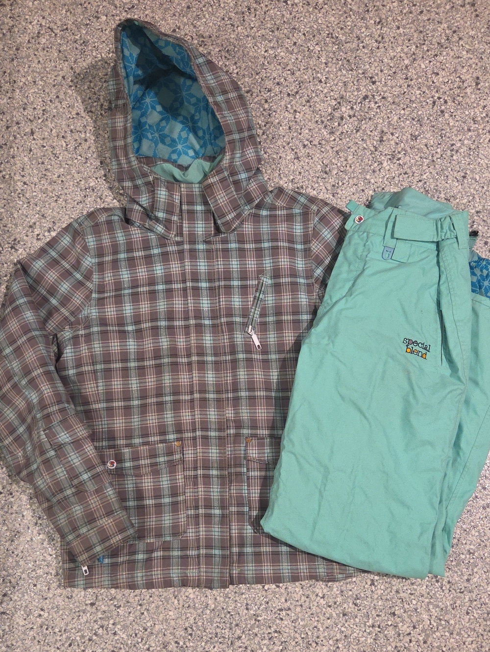 Special Blend Calyx Collection 10K Plaid Snowboard Ski Jacket + Snowpants Set